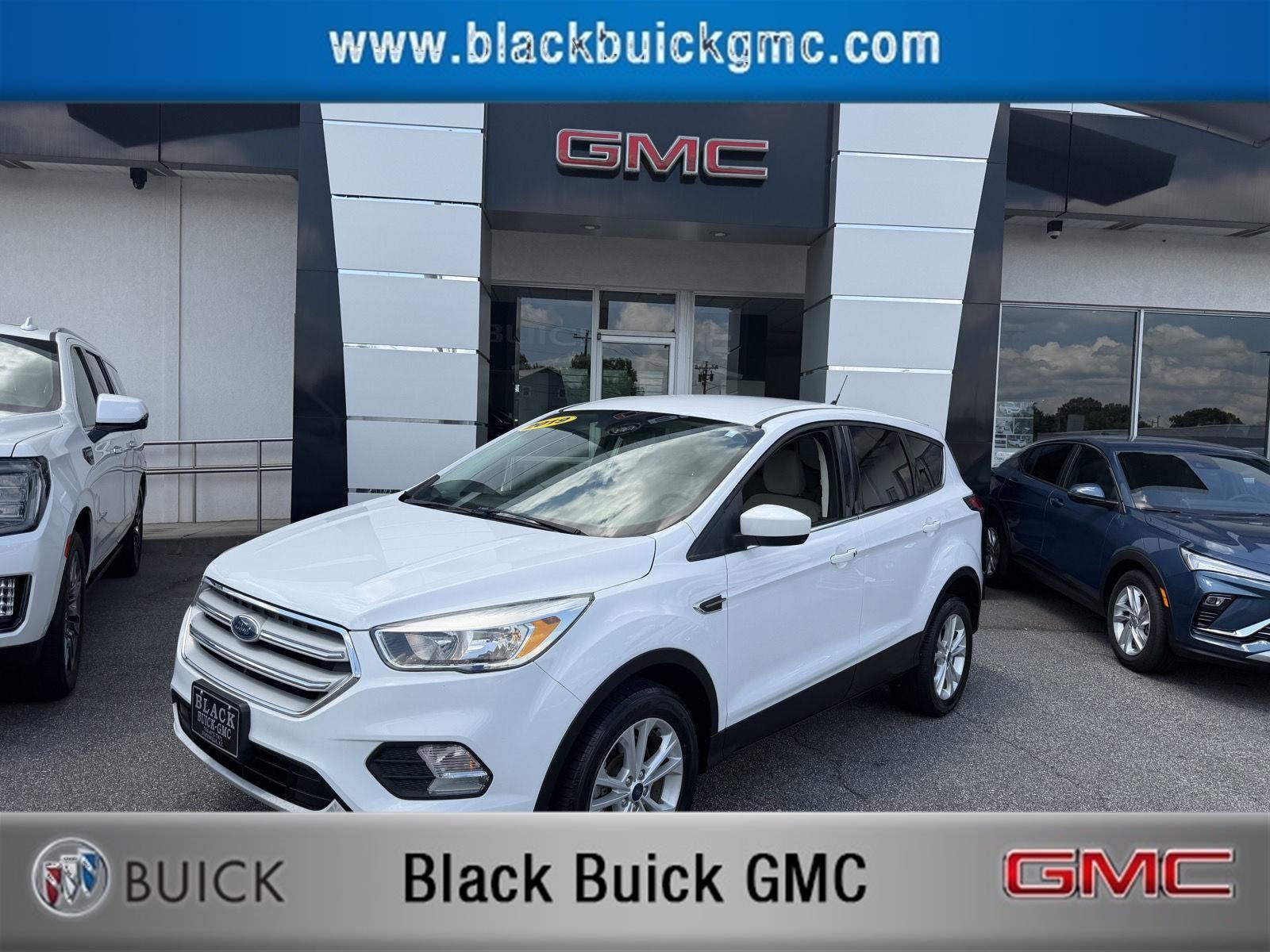 2019 Ford Escape SE in Other — front three-quarter view
