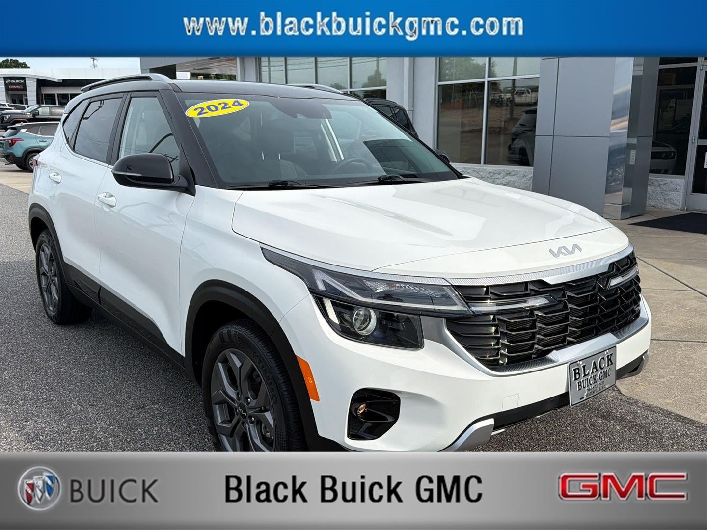 2024 Kia Seltos S in White — front three-quarter view