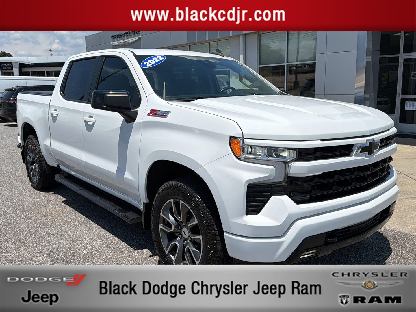 2022 Chevrolet Silverado 1500 4WD Crew Cab Short Bed RST in Summit White — front three-quarter view
