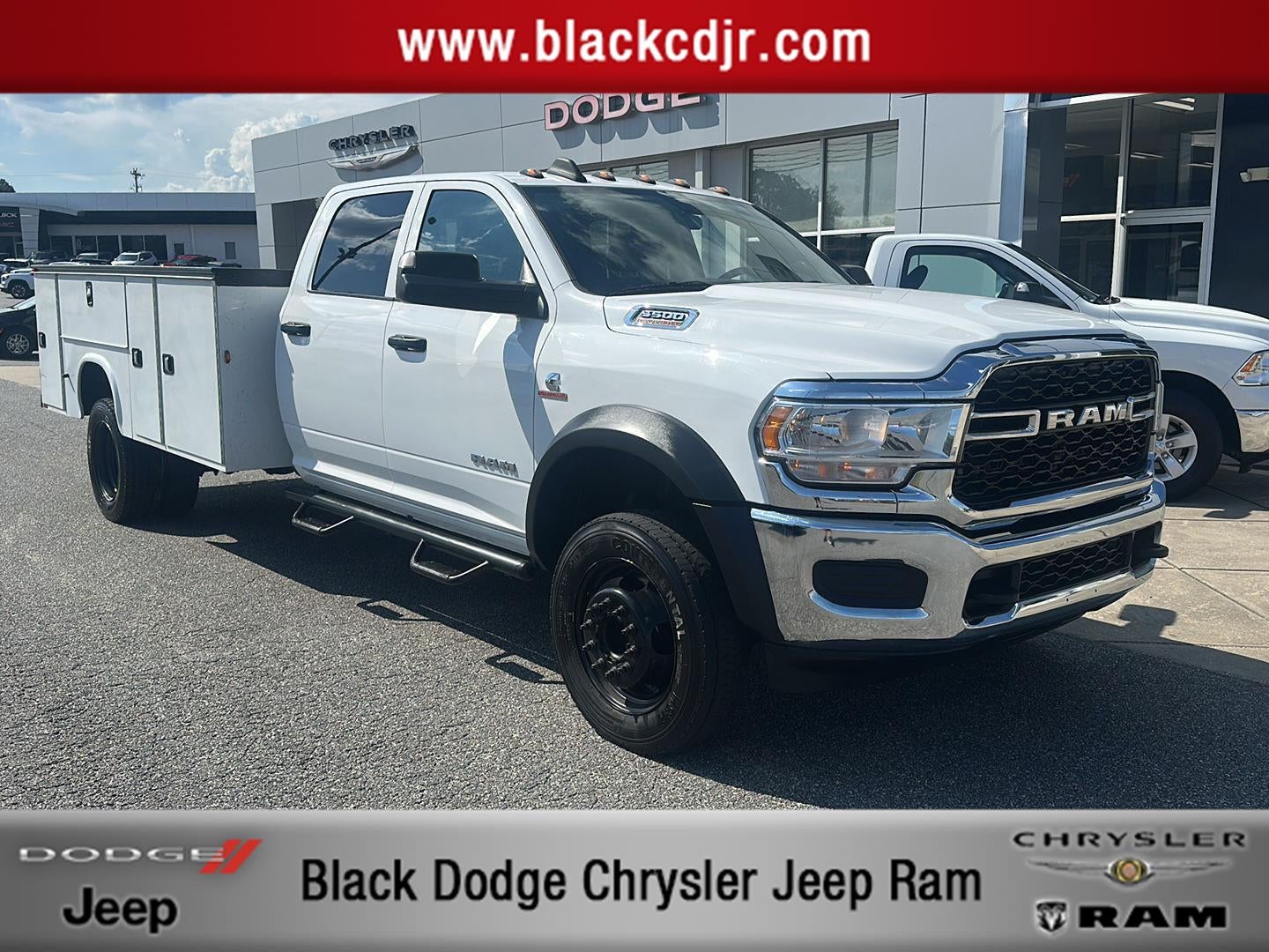 2020 RAM 5500 Chassis Cab Tradesman/SLT/Laramie/Limited in Bright White Clearcoat — front three-quarter view